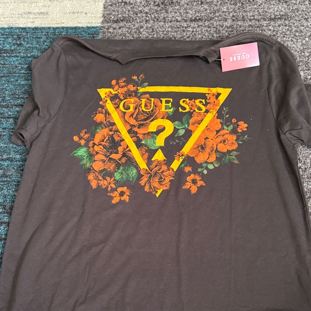 Guess Dark Brown Tee with Orange Floral Design men’s Large